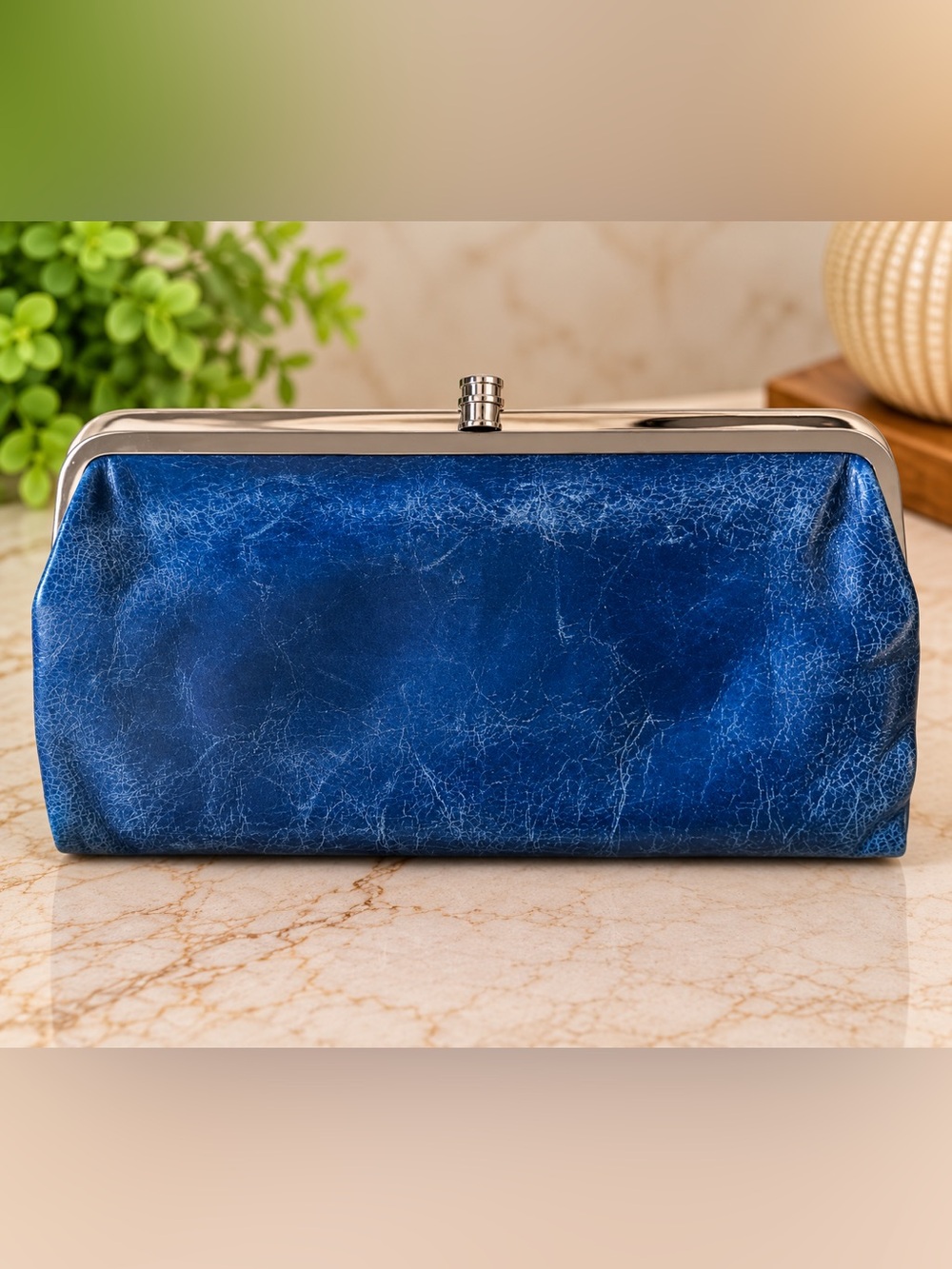 💙 HOBO International Vintage Blue Aged Leather Frame Clutch Wallet